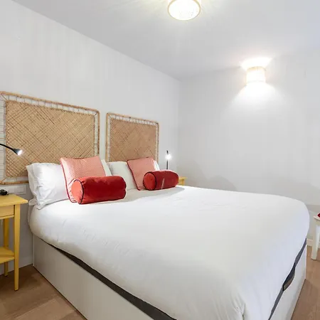 The Little Village Apartamento